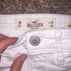 ✨white ripped hollister jeans